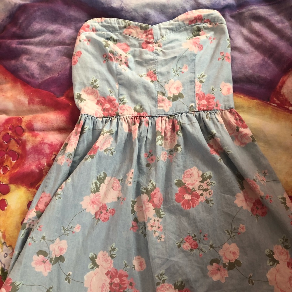 Forever 21 Sleeveless Floral Dress